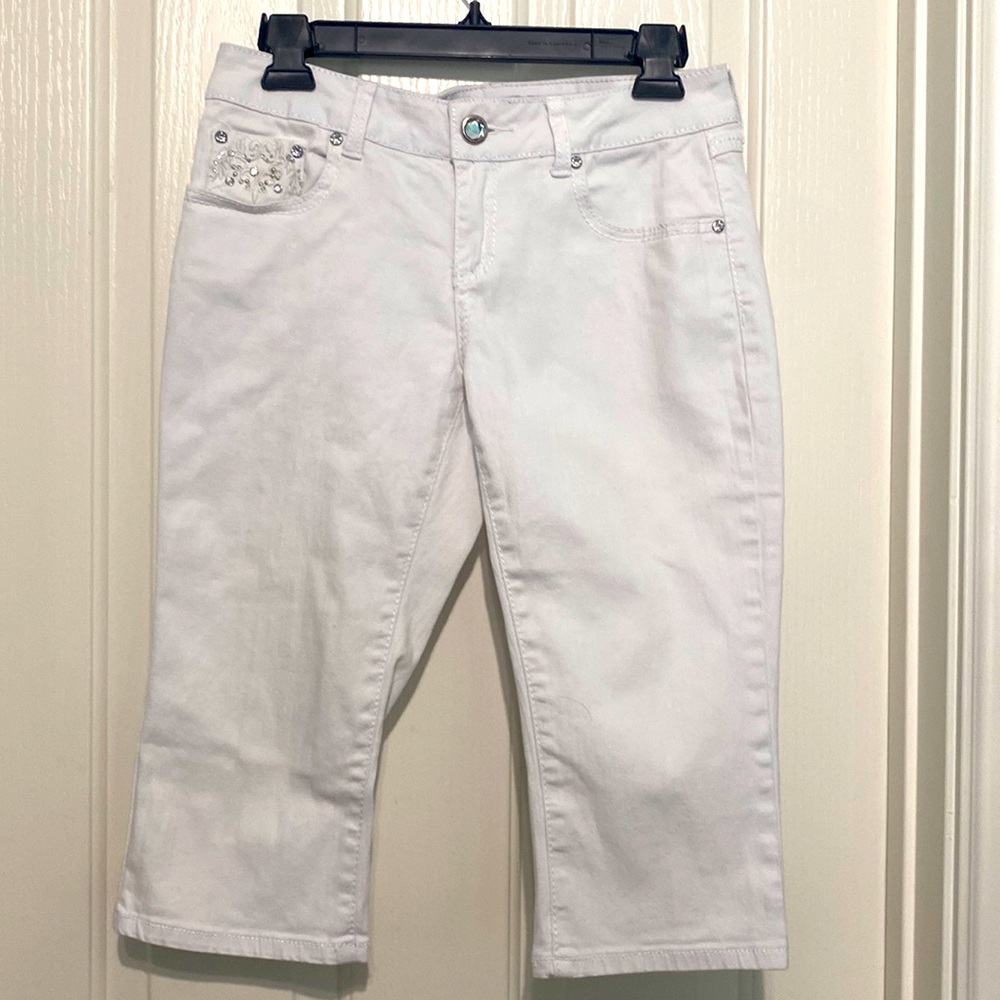 One5One white capris jeans size 4P